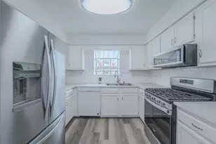 116 Grayland Pl, Lawrenceville, GA 30046 - Photo 2