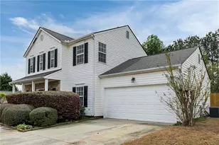 906 Milton Cir, Loganville, GA 30052 - Photo 2