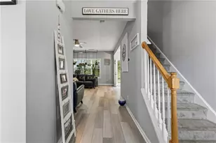 906 Milton Cir, Loganville, GA 30052 - Photo 4