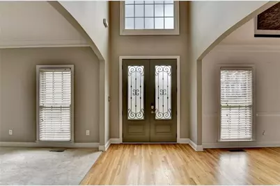 1015 Rowe Oak Circle, Lawrenceville, GA 30043 - Photo 4