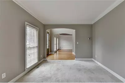 1015 Rowe Oak Circle, Lawrenceville, GA 30043 - Photo 8