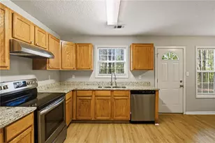 7078 Ravenwood Ln, Lithonia, GA 30038 - Photo 8