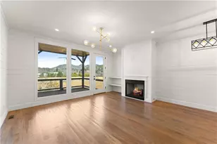 35 Cottonwood St, Clayton, GA 30525 - Photo 10