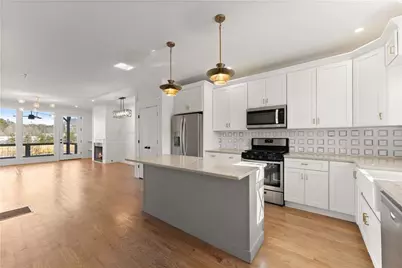 35 Cottonwood Street, Clayton, GA 30525 - Photo 4