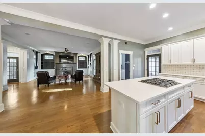 3901 Hazelhurst Drive, Marietta, GA 30066 - Photo 16