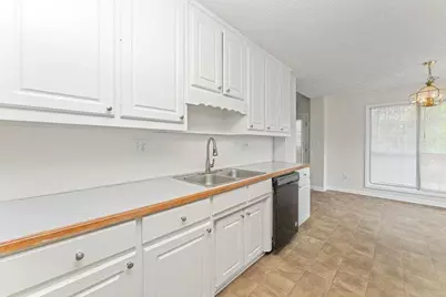 310 Pebblestone Drive, Loganville, GA 30052 - Photo 6