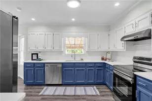 2203 Meadow Dr, Snellville, GA 30078 - Photo 10