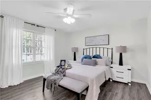 2203 Meadow Dr, Snellville, GA 30078 - Photo 16