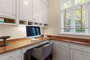 70 W Brookhaven Dr NE, Atlanta, GA 30319 - Photo 14