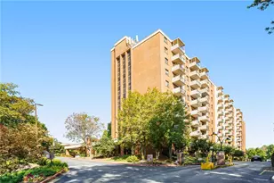 300 Johnson Ferry Road NE, Sandy Springs, GA 30328 - Photo 2