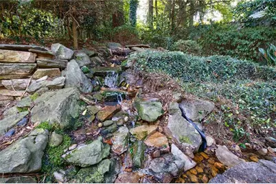 2311 Pembrook Place, Atlanta, GA 30324 - Photo 4