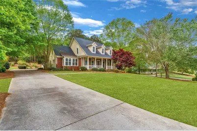 214 Chandler Walk, Loganville, GA 30052 - Photo 2