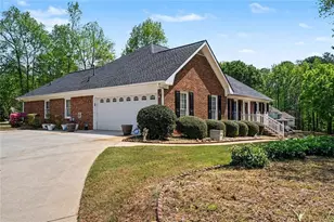 1329 Saxony Dr SE, Conyers, GA 30013 - Photo 4