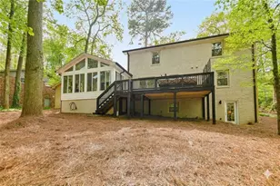 2433 Helmsdale Dr NE, Atlanta, GA 30345 - Photo 42