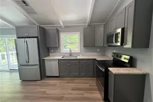 3293 Valleydale Dr SW, Atlanta, GA 30311 - Photo 8
