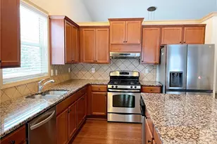 1821 Bridle Rd, Lawrenceville, GA 30043 - Photo 2