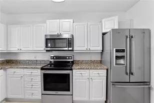 3334 Peachtree Rd NE, Atlanta, GA 30326 - Photo 10