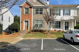 980 Prestwyck Ct, Alpharetta, GA 30004 - Photo 2