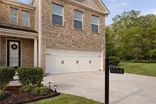 5888 Radford Loop, Fairburn, GA 30213 - Photo 2