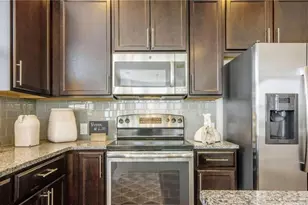 5888 Radford Loop, Fairburn, GA 30213 - Photo 4