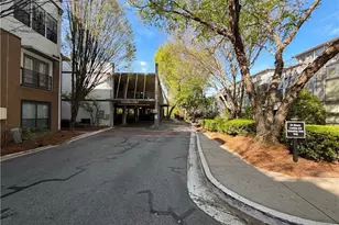 400 Village Parkway NE, Atlanta, GA 30306 - Photo 8