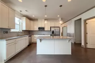 1027 Halletts Peak Pl, Lawrenceville, GA 30044 - Photo 2