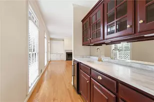 220 Morgan Farm Dr, Atlanta, GA 30342 - Photo 8