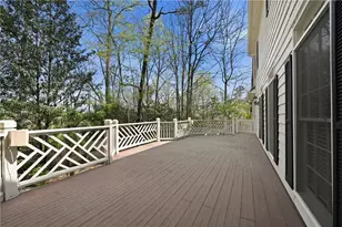 220 Morgan Farm Dr, Atlanta, GA 30342 - Photo 26