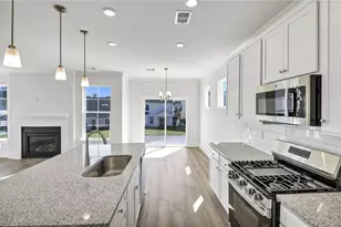 218 Trace Blf, Dawsonville, GA 30534 - Photo 4