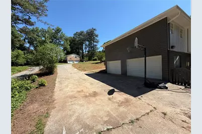 3336 Camelot Drive, Marietta, GA 30062 - Photo 4