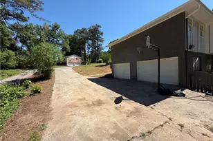 3336 Camelot Dr, Marietta, GA 30062 - Photo 4