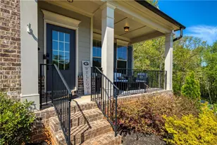 8455 Post Oak Ln, Gainesville, GA 30506 - Photo 4