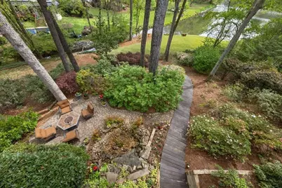 210 Lakeside Drive NW, Kennesaw, GA 30144 - Photo 4