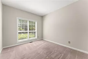 3656 Castle View Ct, Suwanee, GA 30024 - Photo 4