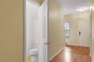 1102 Pleasant Oaks Ct, Lawrenceville, GA 30044 - Photo 10