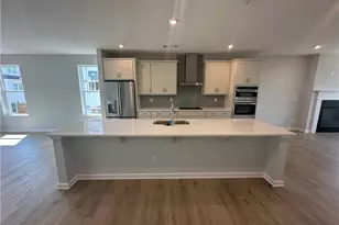 352 Skylar Ct, Atlanta, GA 30315 - Photo 2