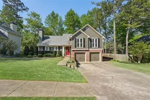 649 Radford Cir, Woodstock, GA 30188 - Photo 2