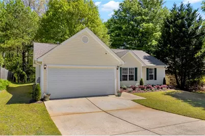 132 Amelia Creek Way, Lawrenceville, GA 30045 - Photo 2