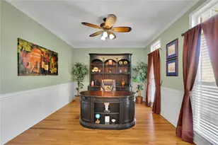 335 Trowbridge Ln, Lawrenceville, GA 30043 - Photo 6