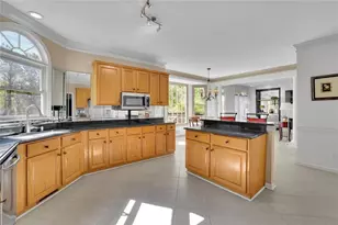 335 Trowbridge Ln, Lawrenceville, GA 30043 - Photo 12