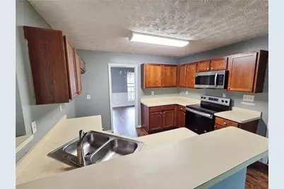 605 Michael Circle, Monroe, GA 30655 - Photo 6
