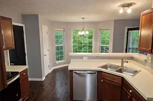 605 Michael Cir, Monroe, GA 30655 - Photo 2