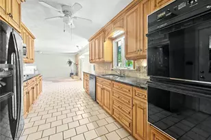 5385 Seaton Way, Dunwoody, GA 30338 - Photo 10
