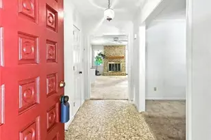 5385 Seaton Way, Dunwoody, GA 30338 - Photo 4