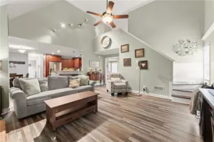 4820 Chesterfield Ct, Suwanee, GA 30024 - Photo 16