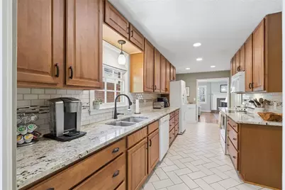 427 Angie Way SW, Lilburn, GA 30047 - Photo 10