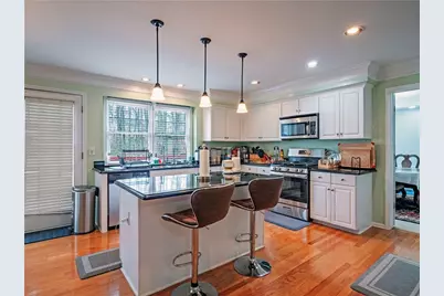 10910 Chatburn Way, Johns Creek, GA 30097 - Photo 8