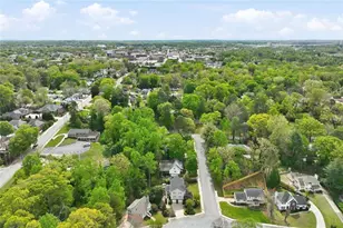 560 Long Oak Dr, Gainesville, GA 30501 - Photo 6