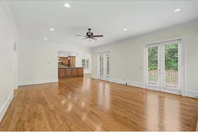 3880 Stratford Walk Circle NE, Atlanta, GA 30342 - Photo 8