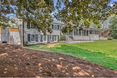 2808 Beverly Hills Drive, Marietta, GA 30068 - Photo 4